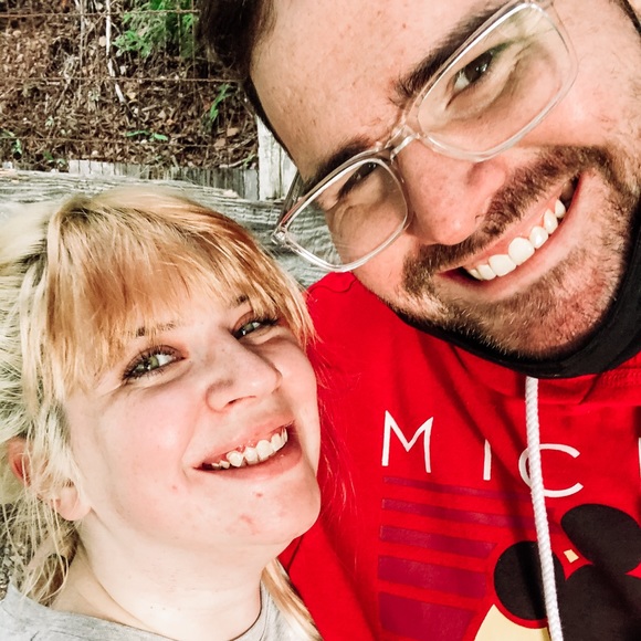 Meet your Posher, Taylor - Picture 4 of 4